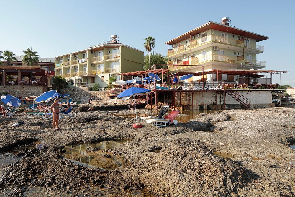 Yali Hotel Side Luaran gambar
