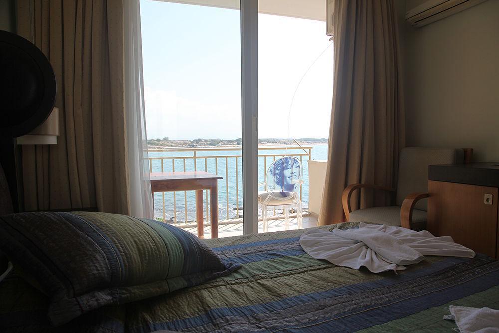 Yali Hotel Side Luaran gambar