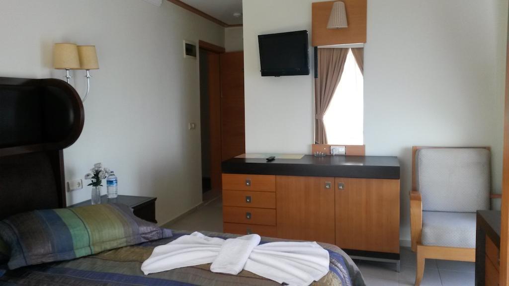 Yali Hotel Side Luaran gambar