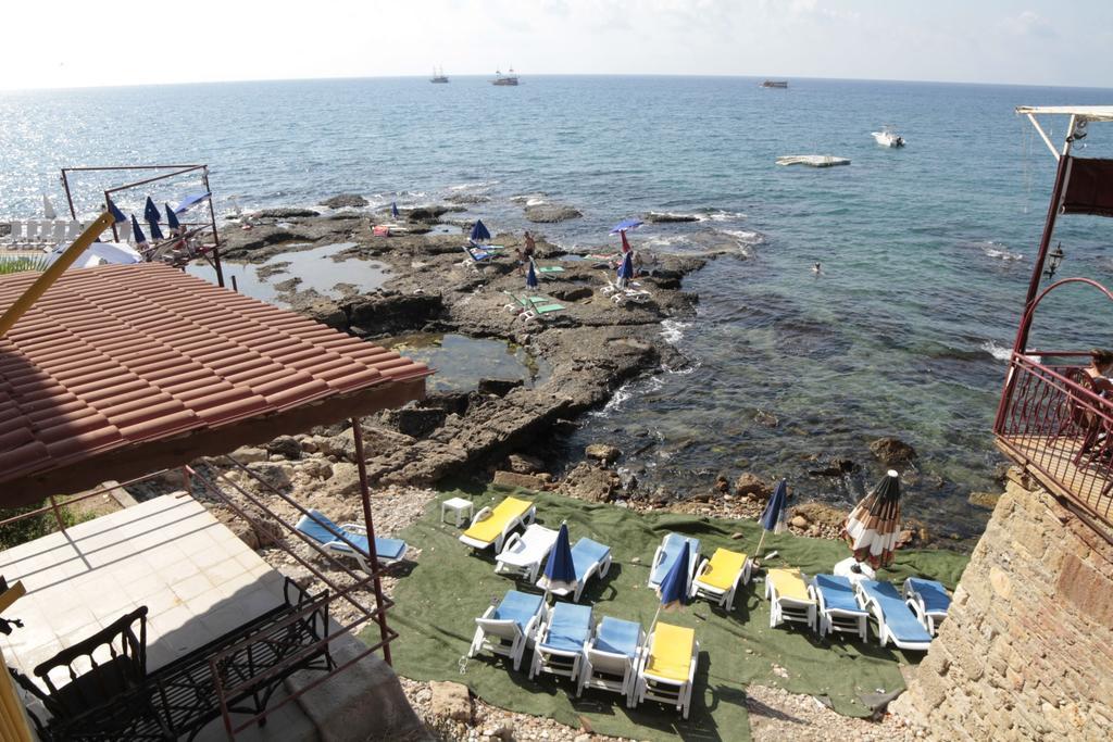 Yali Hotel Side Luaran gambar