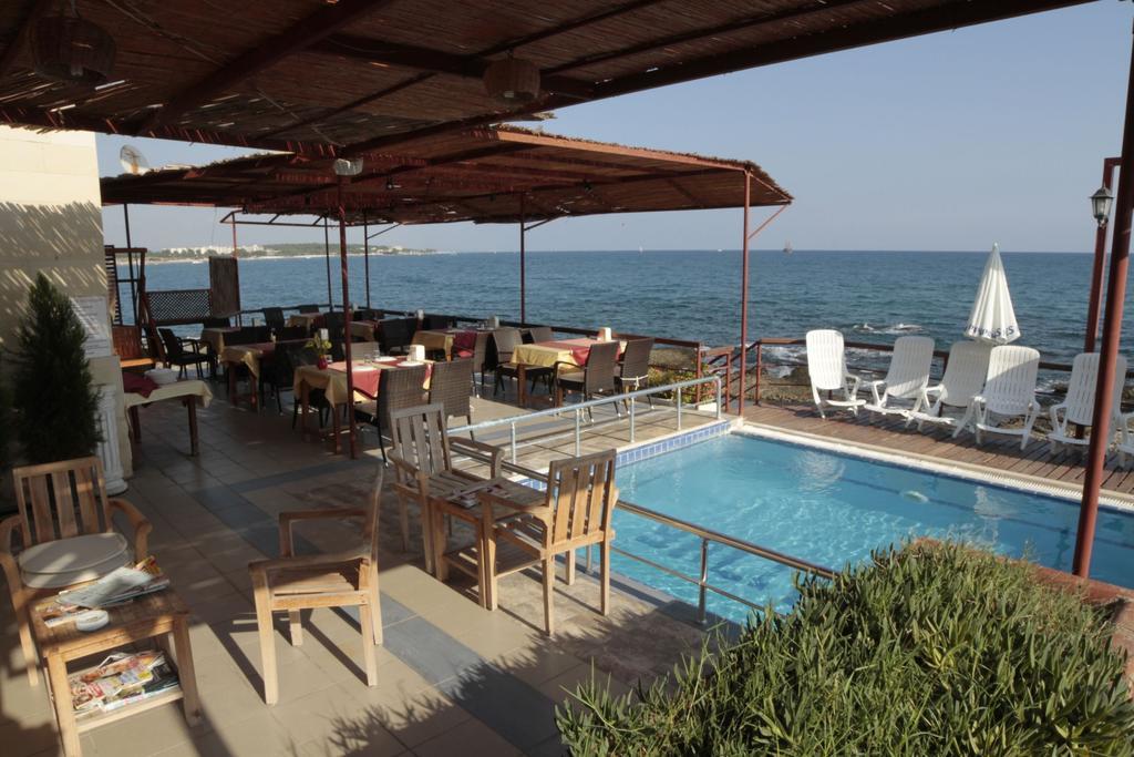 Yali Hotel Side Luaran gambar