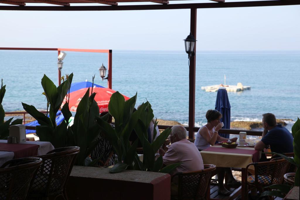 Yali Hotel Side Luaran gambar